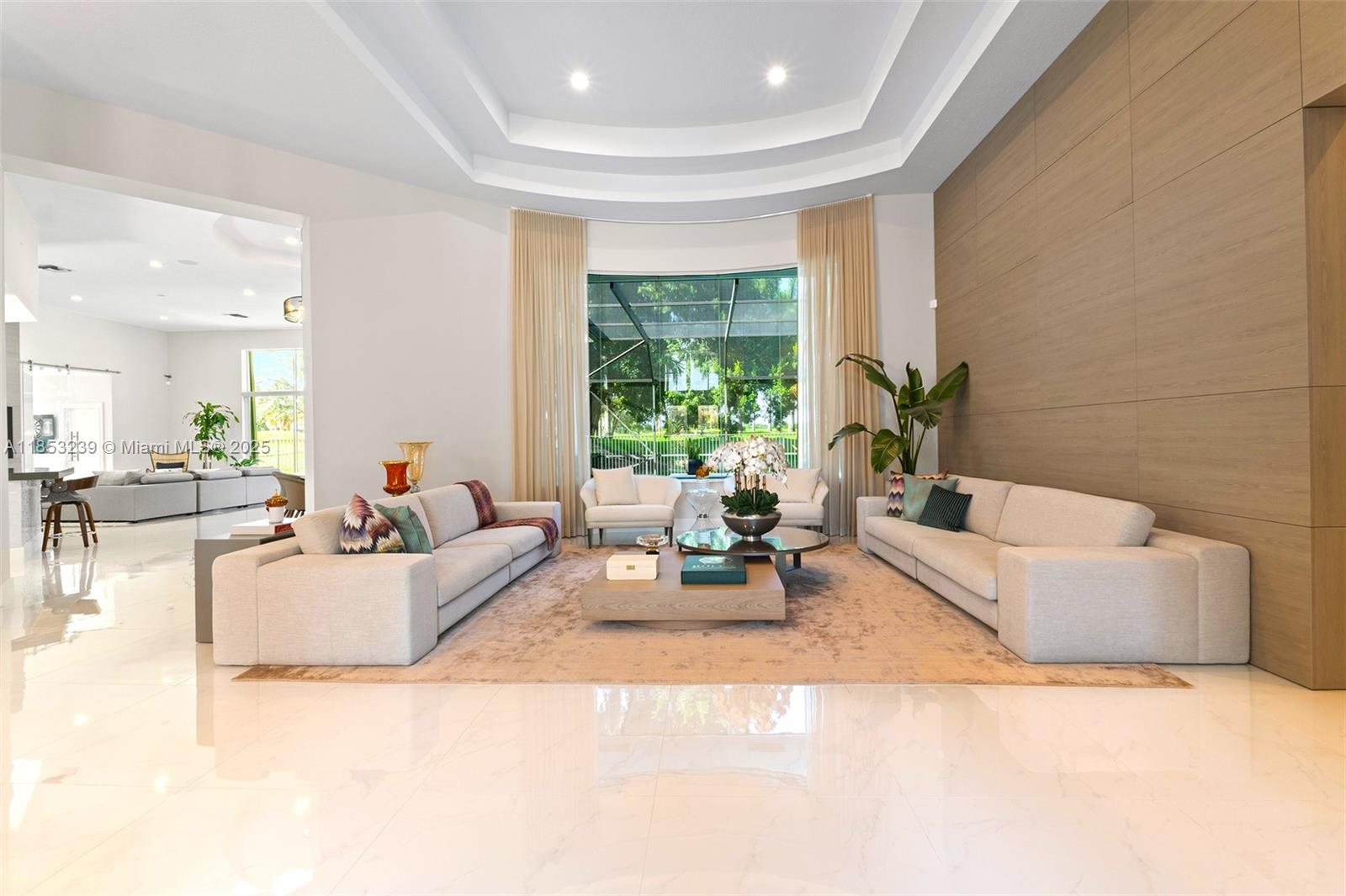 Weston, Florida, 33327, United States, 5 Bedrooms Bedrooms, ,6 BathroomsBathrooms,Residential,For Sale,1919791