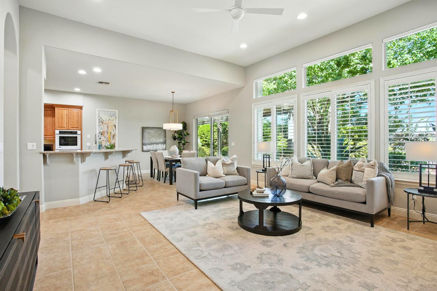 Roseville, California, 95661, United States, 4 Bedrooms Bedrooms, ,3 BathroomsBathrooms,Residential,For Sale,1934690