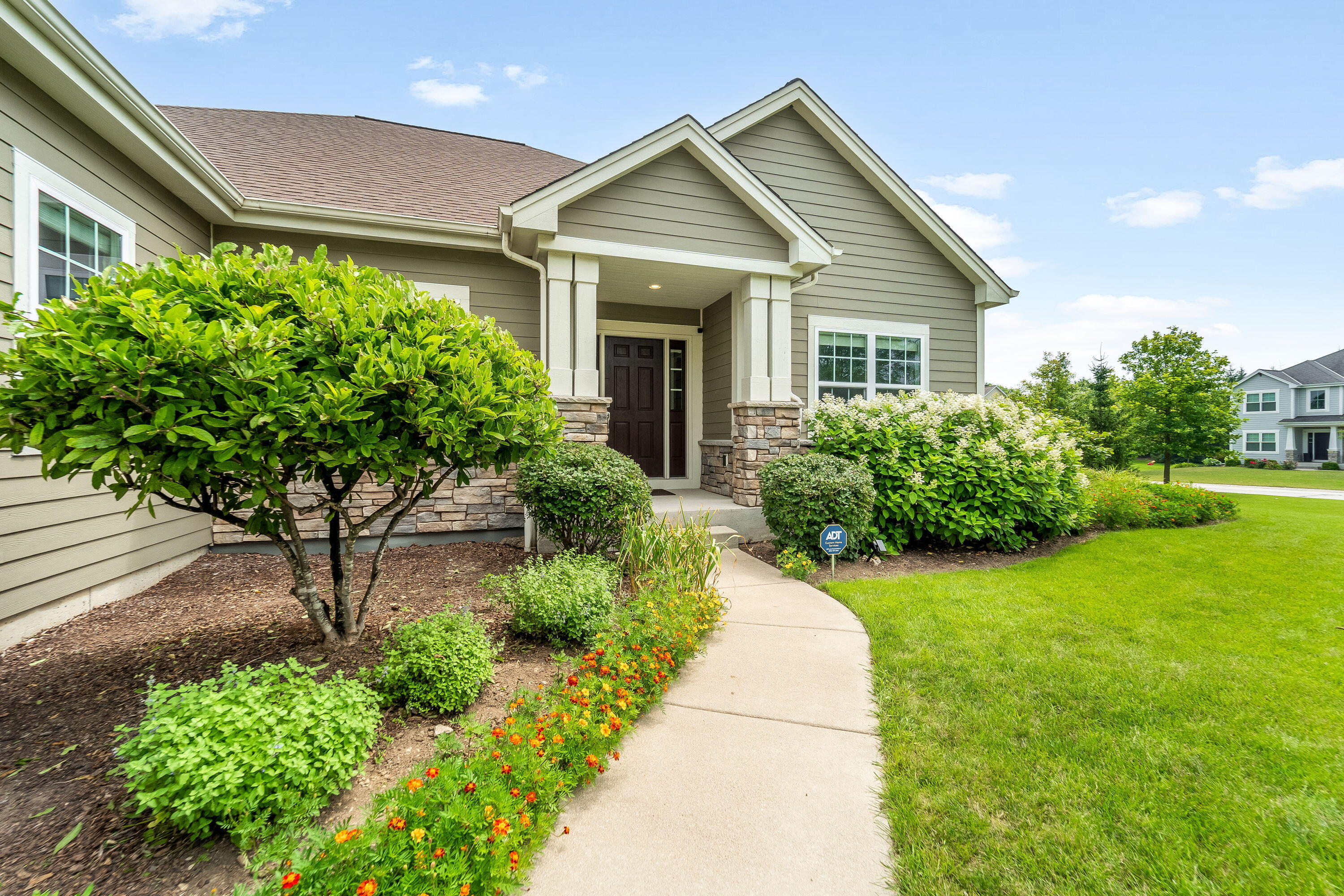 Mequon, Wisconsin, 53092, United States, 4 Bedrooms Bedrooms, ,4 BathroomsBathrooms,Residential,For Sale,1920034