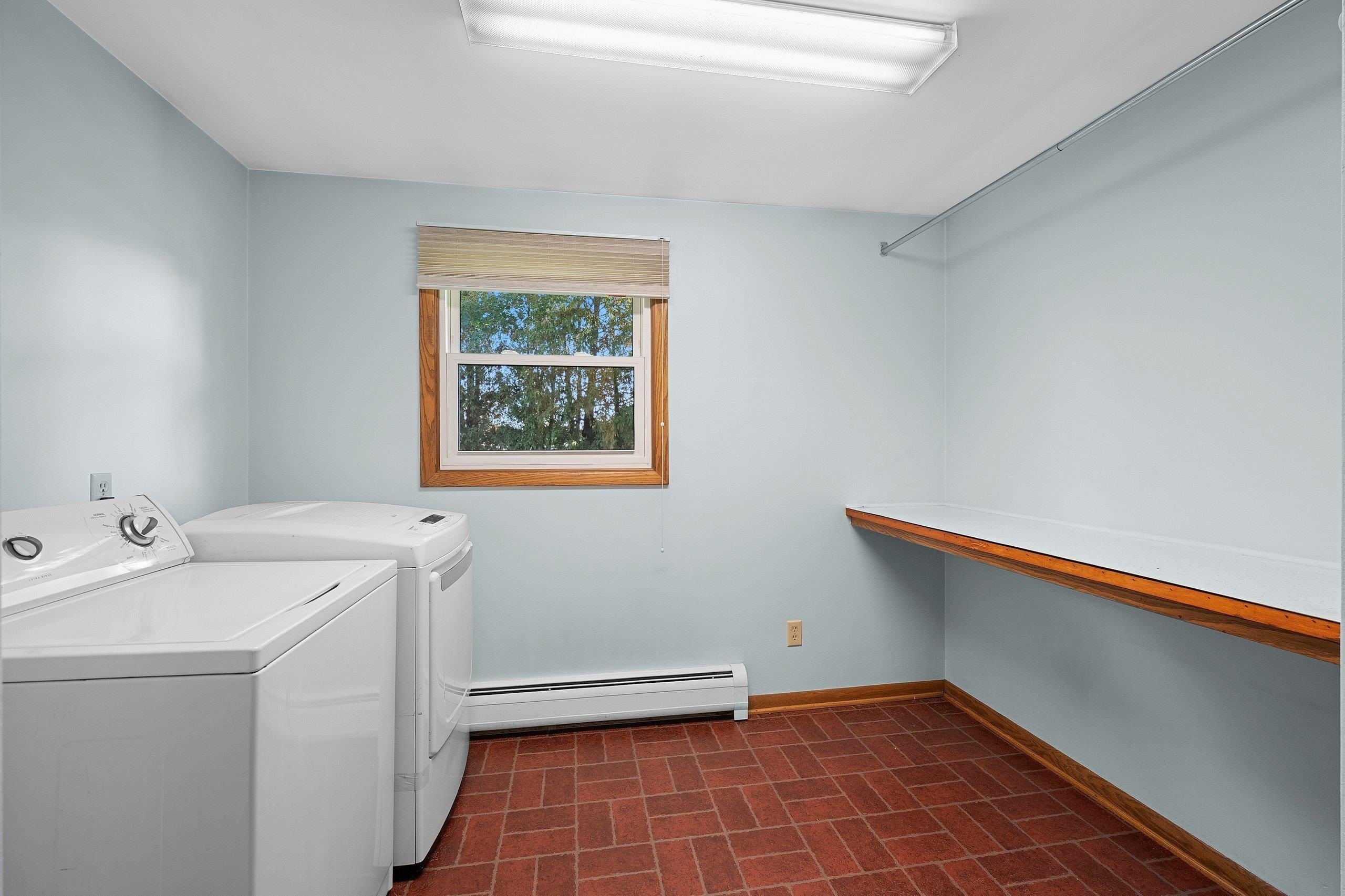 GREEN BAY, Wisconsin, 54304-4417, United States, 4 Bedrooms Bedrooms, ,2 BathroomsBathrooms,Residential,For Sale,1978060