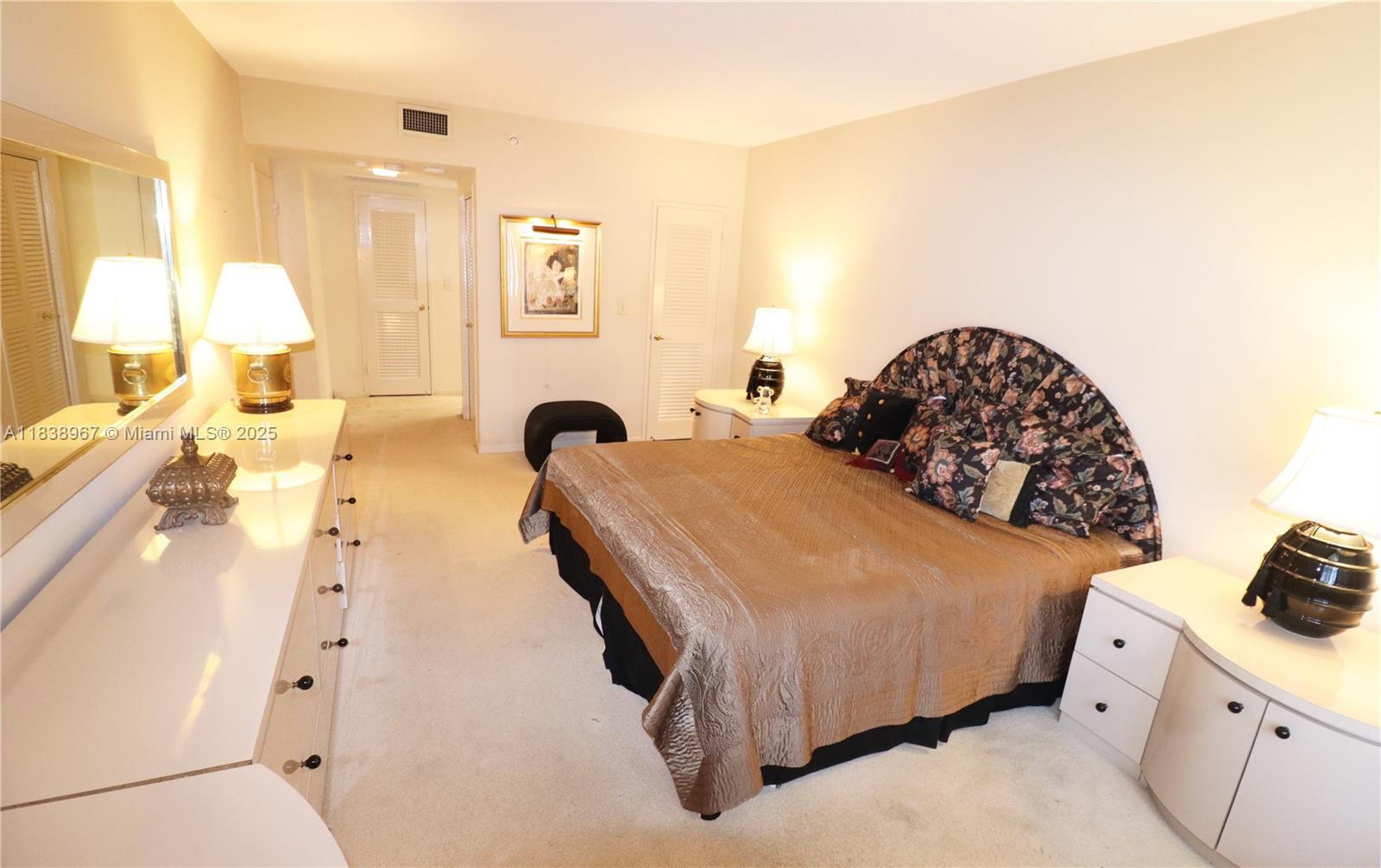Miami Beach, Florida, 33140, United States, 2 Bedrooms Bedrooms, ,2 BathroomsBathrooms,Residential,For Sale,1890923