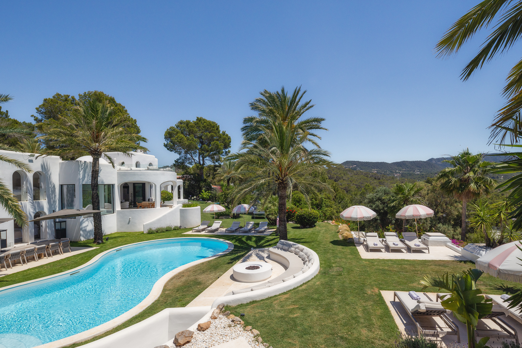  A landmark statement estate on Ibiza’s west coast - 物件實景