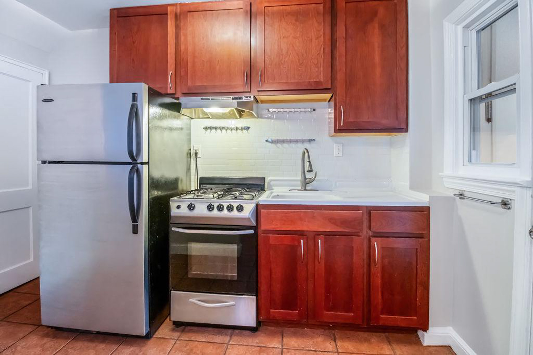  707 Burns Street SE, Washington, DC, 20019 - 物件實景