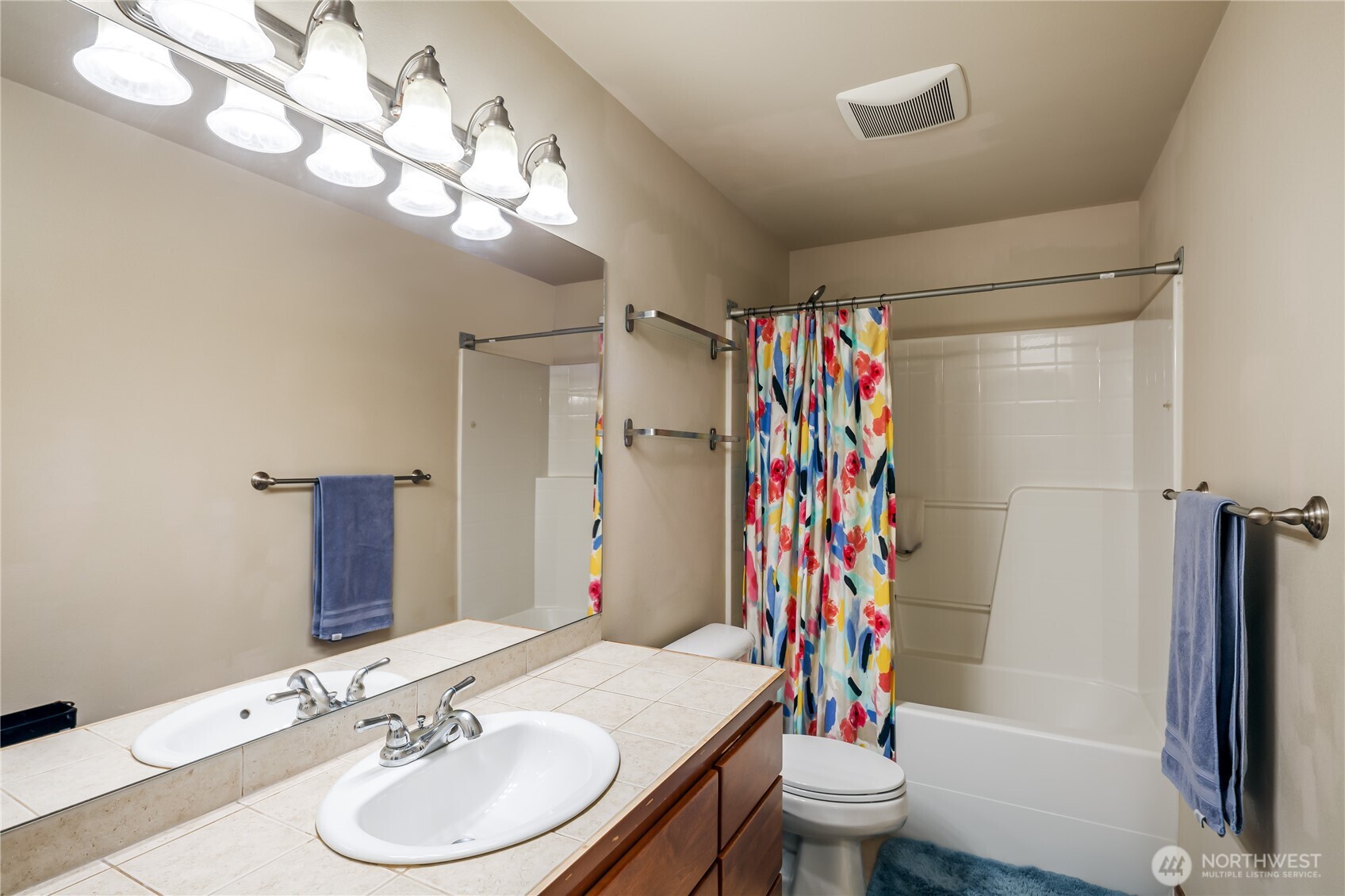 Bothell, Washington, 98012, United States, 4 Bedrooms Bedrooms, ,3 BathroomsBathrooms,Residential,For Sale,1939076
