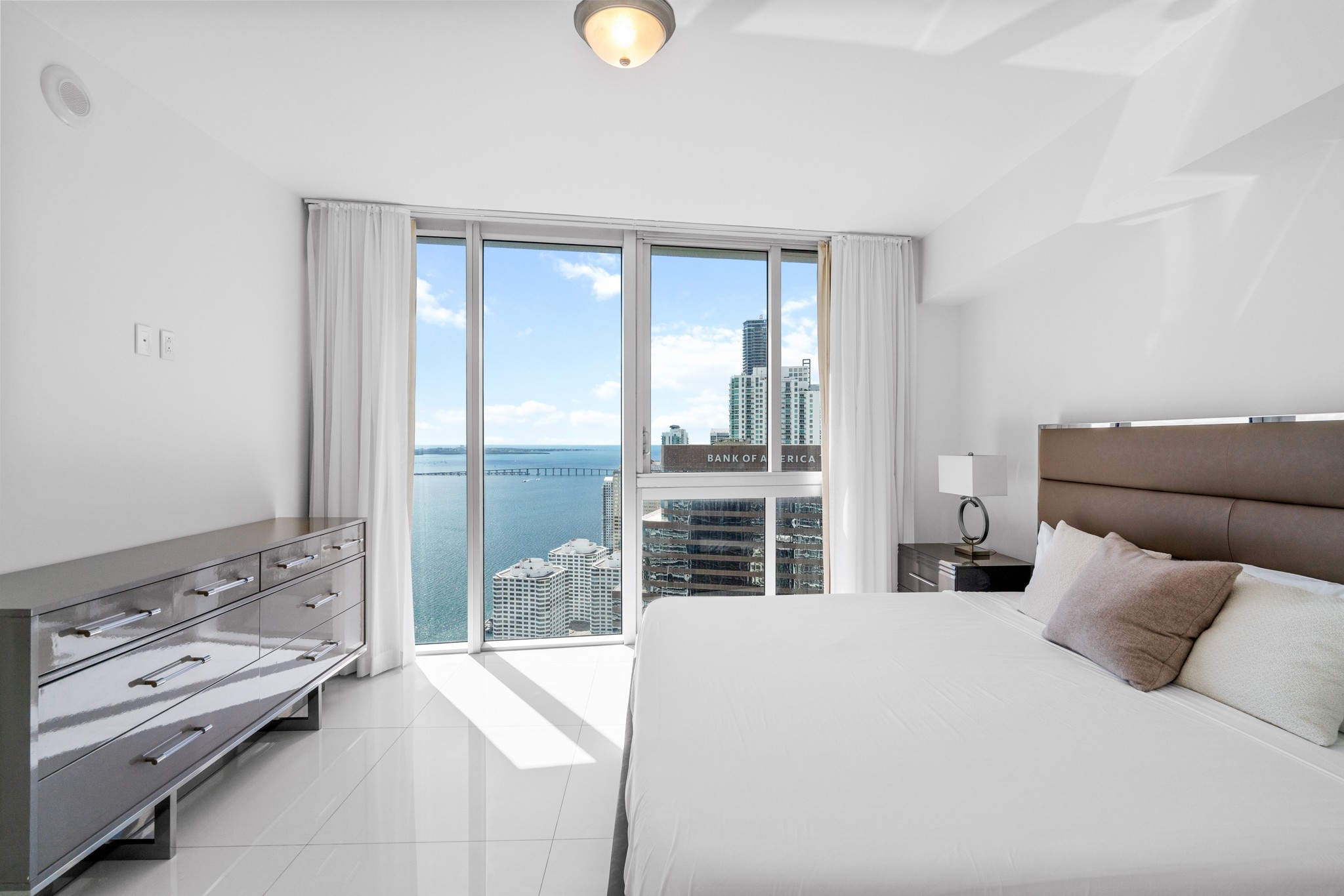  485 Brickell Ave, Miami, FL, 33131 - 物件實景