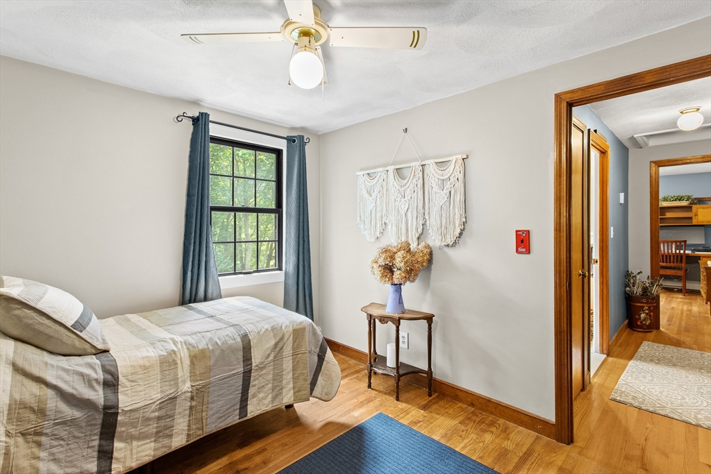 Waltham, Massachusetts, 02451, United States, 4 Bedrooms Bedrooms, ,2 BathroomsBathrooms,Residential,For Sale,1914074