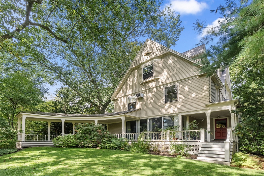 Cambridge, Massachusetts, 02138, United States, 6 Bedrooms Bedrooms, ,4 BathroomsBathrooms,Residential,For Sale,1957179