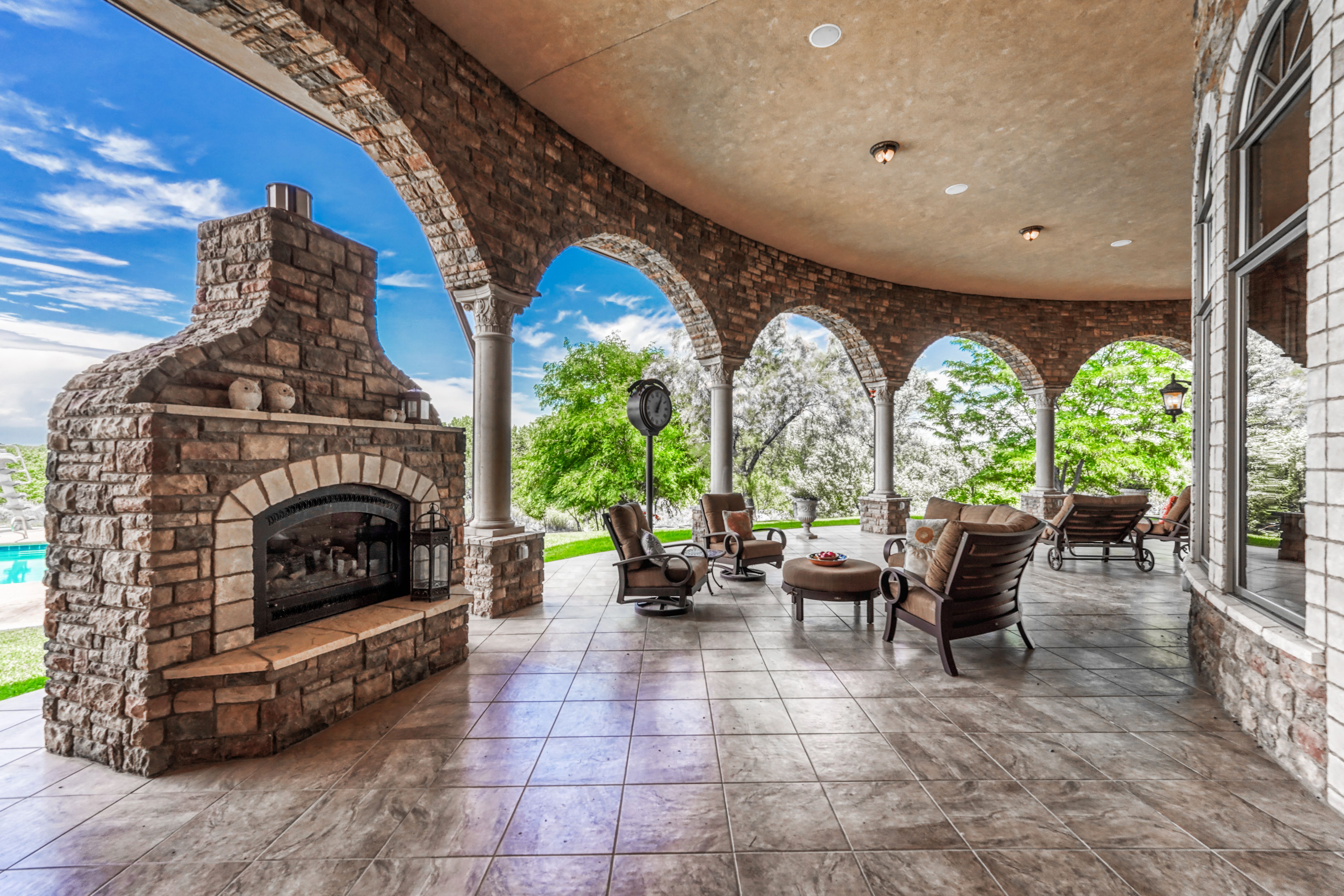  Extraordinary Estate on Pueblo
