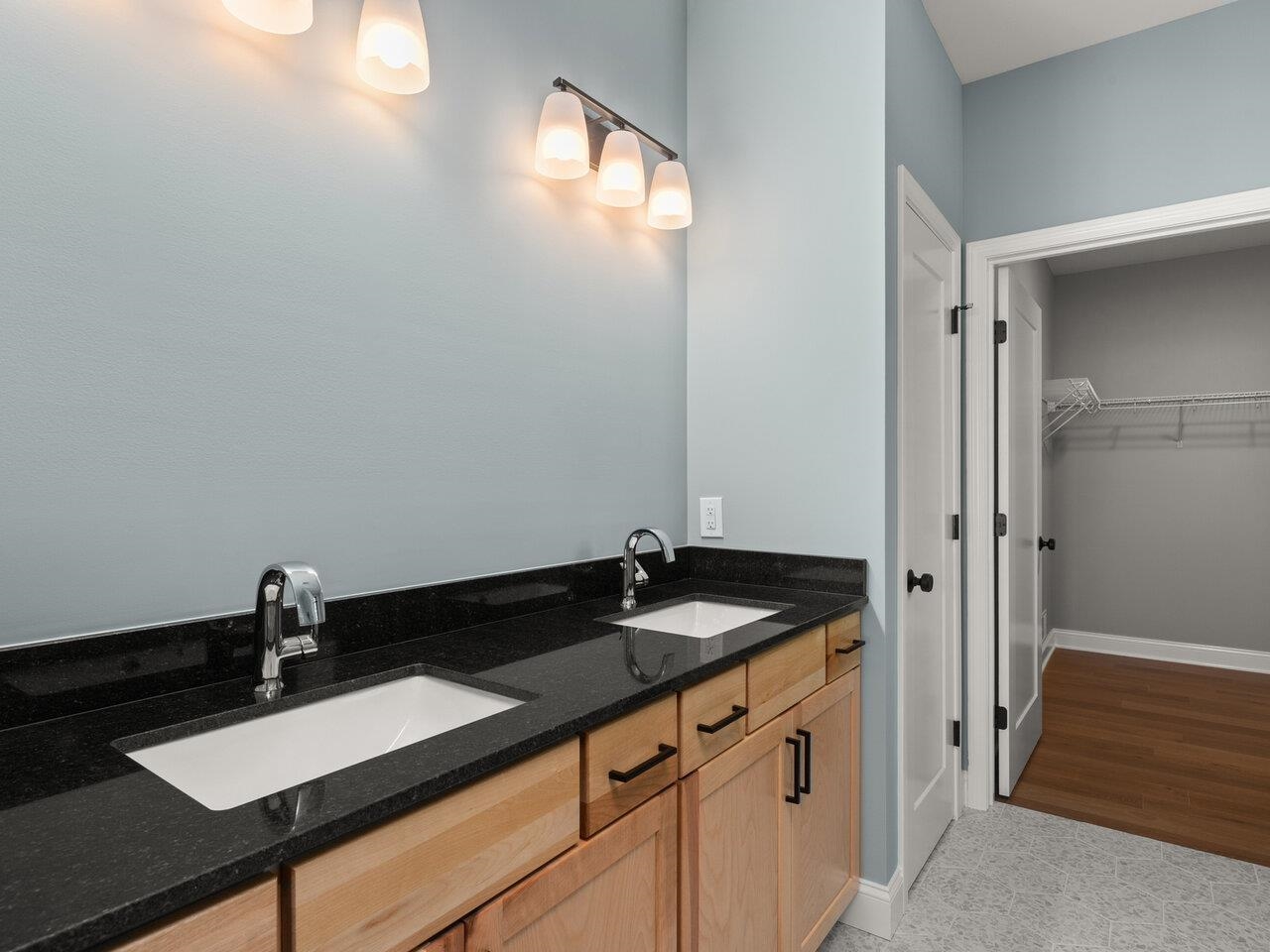 South Burlington, Vermont, 05403, United States, 2 Bedrooms Bedrooms, ,1 BathroomBathrooms,Residential,For Sale,1892130