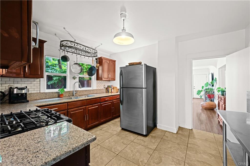 Los Angeles, California, 90033, United States, 3 Bedrooms Bedrooms, ,2 BathroomsBathrooms,Residential,For Sale,1935354
