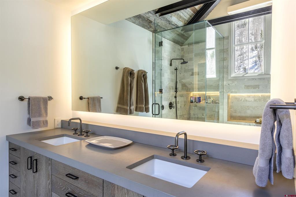 Telluride, Colorado, 81435, United States, 5 Bedrooms Bedrooms, ,6 BathroomsBathrooms,Residential,For Sale,1999717