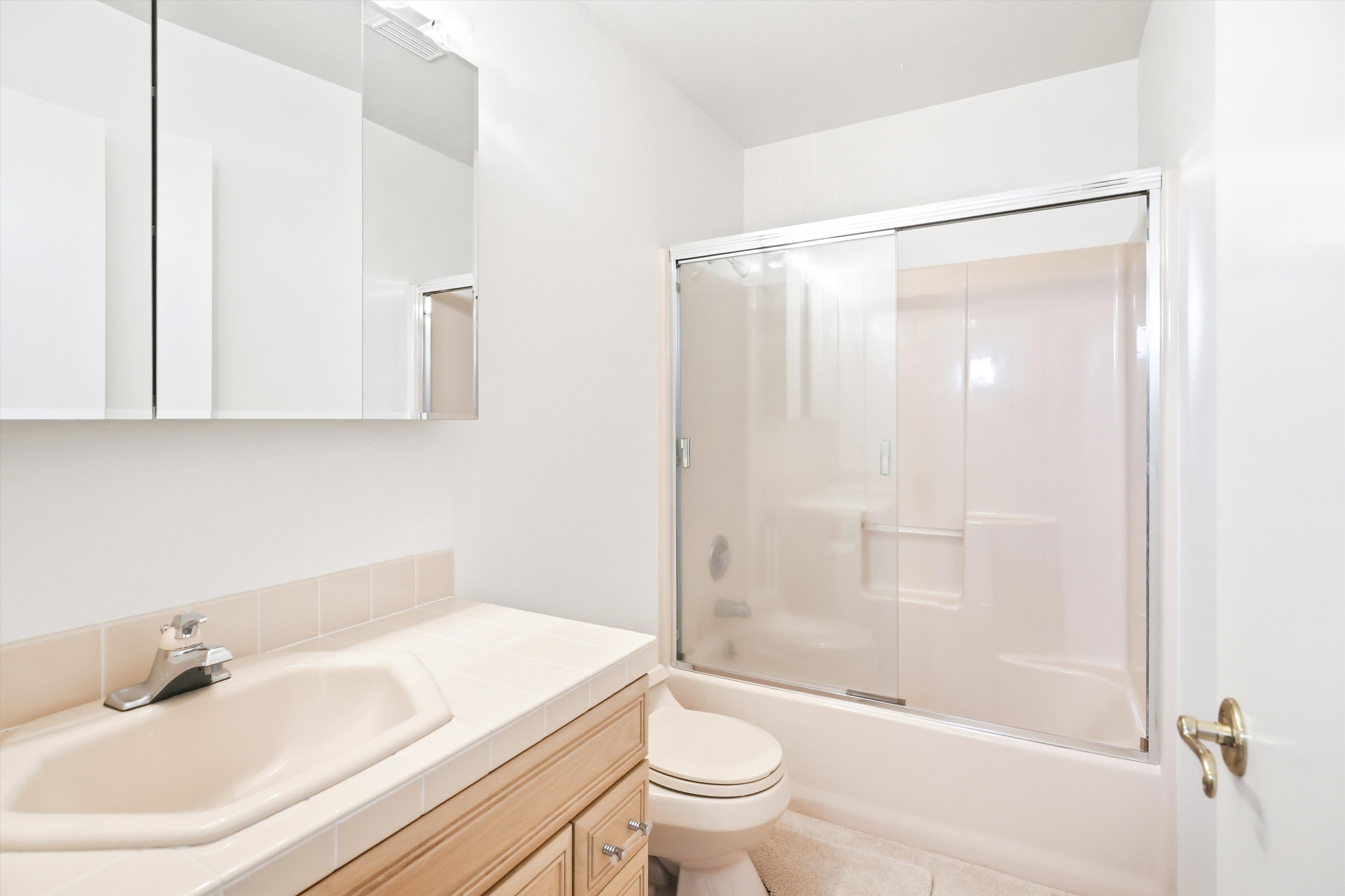  1255 Country Club Rd - 物件實景