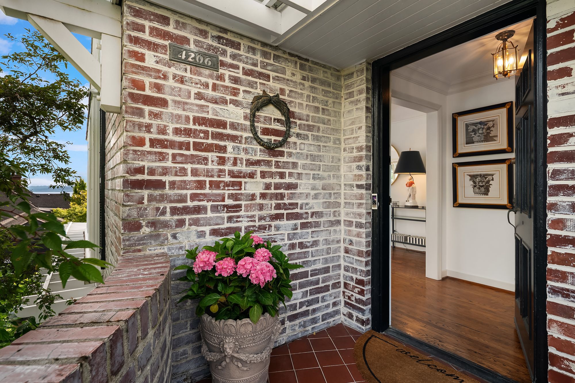  4206 W Glenmont Lane, Seattle, WA 98199 - 物件實景