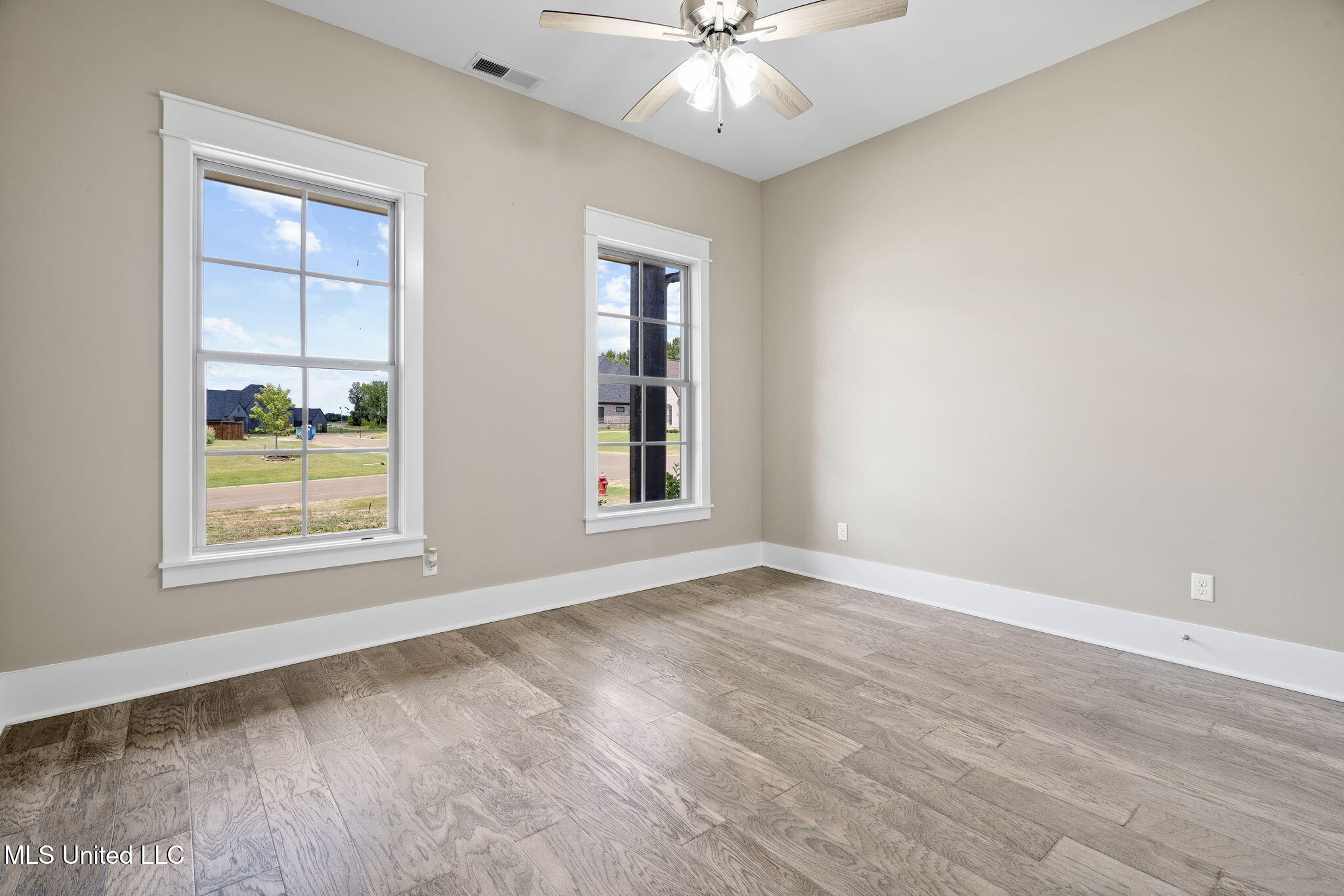 Olive Branch, Mississippi, 38654, United States, 5 Bedrooms Bedrooms, ,4 BathroomsBathrooms,Residential,For Sale,1906747