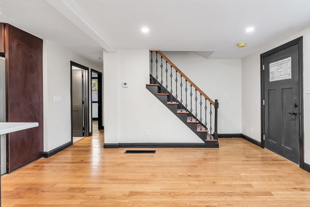 Billerica, Massachusetts, 01821, United States, 4 Bedrooms Bedrooms, ,3 BathroomsBathrooms,Residential,For Sale,1980011