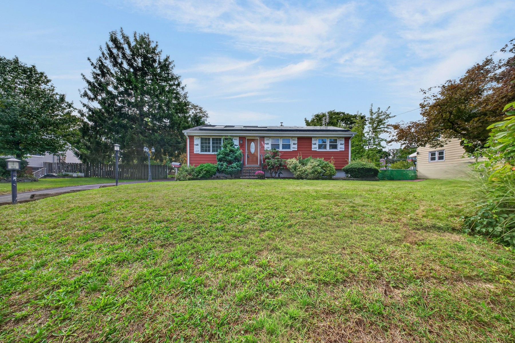  Conveniently Located Ranch Style Home - 物件實景