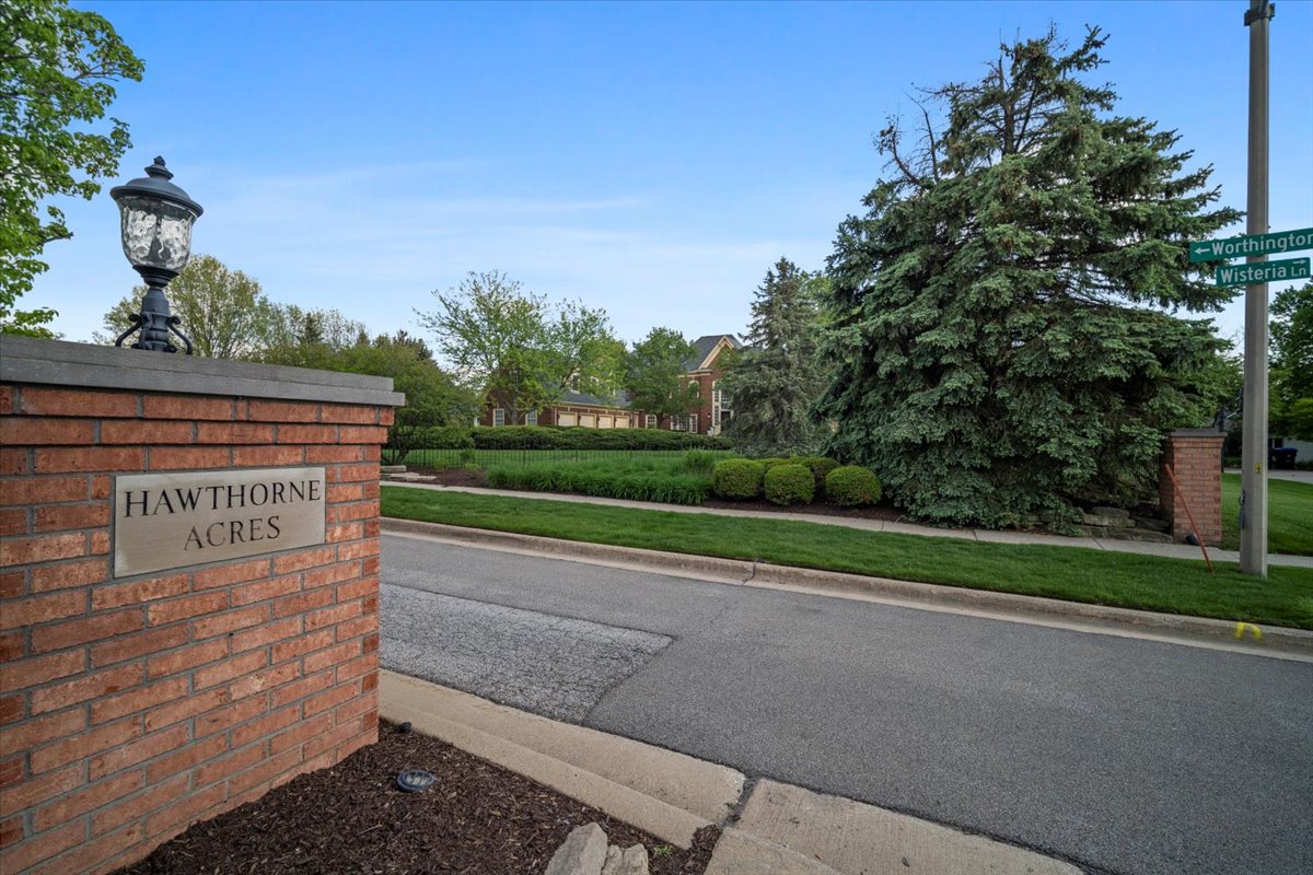 Bloomington, Illinois, 61704, United States, 4 Bedrooms Bedrooms, ,7 BathroomsBathrooms,Residential,For Sale,1941288