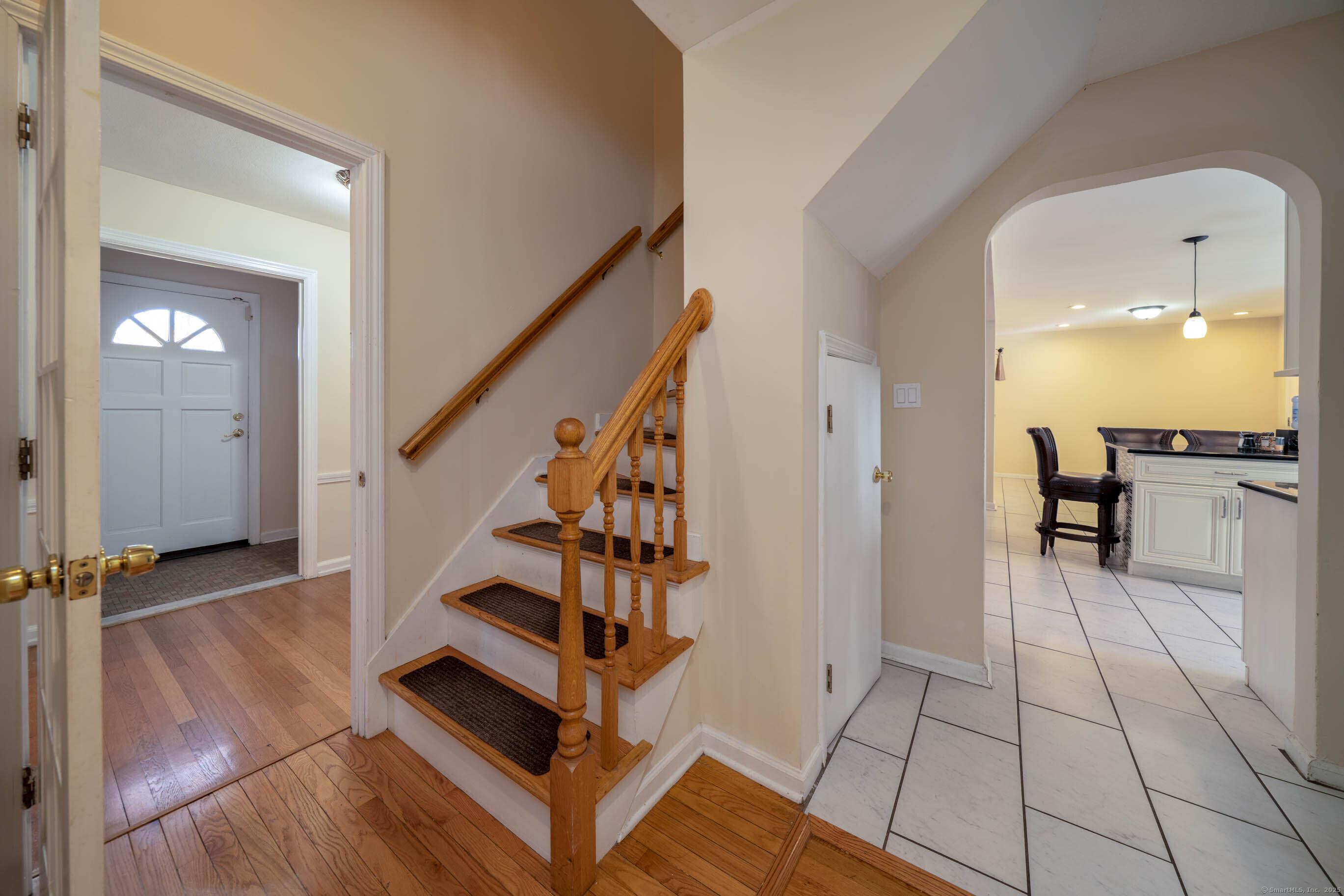 Hamden, Connecticut, 06517, United States, 4 Bedrooms Bedrooms, ,4 BathroomsBathrooms,Residential,For Sale,1982010