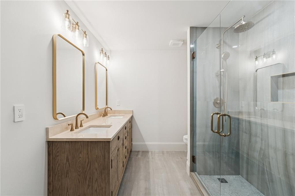 Alpharetta, Georgia, 30004, United States, 5 Bedrooms Bedrooms, ,7 BathroomsBathrooms,Residential,For Sale,1978962