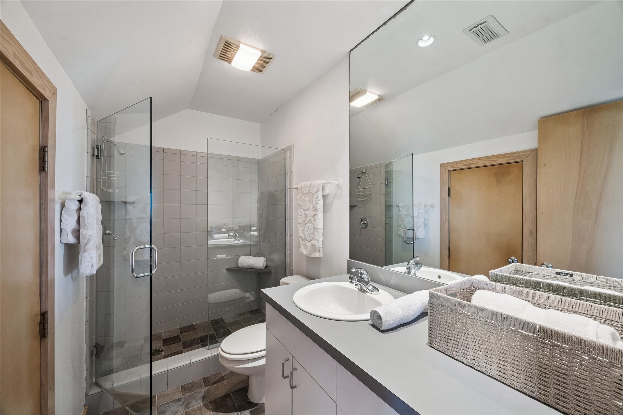  14055 Grambo Boulevard - 物件實景