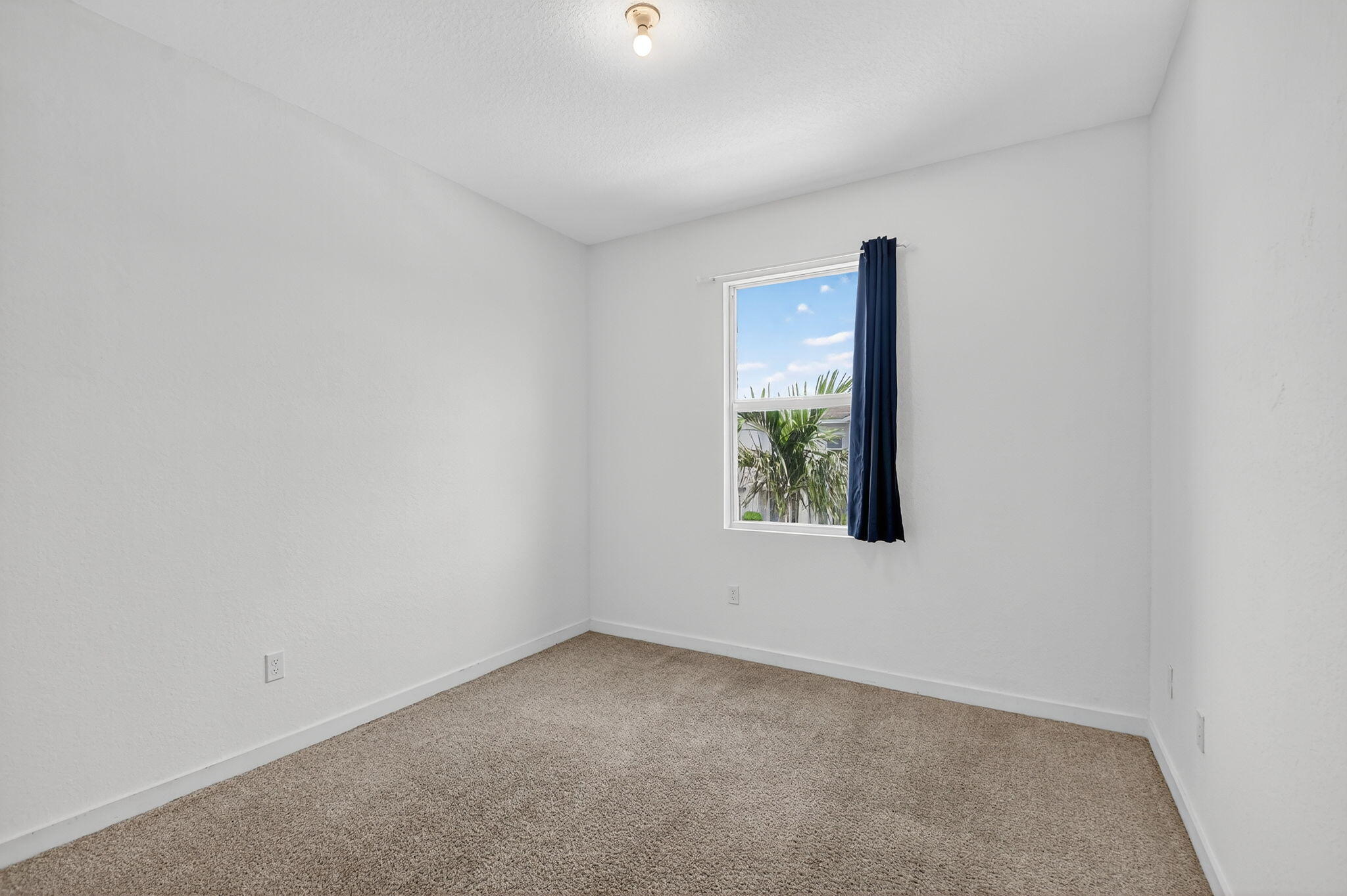 Lake Worth, Florida, 33467, United States, 4 Bedrooms Bedrooms, ,3 BathroomsBathrooms,Residential,For Sale,1819485
