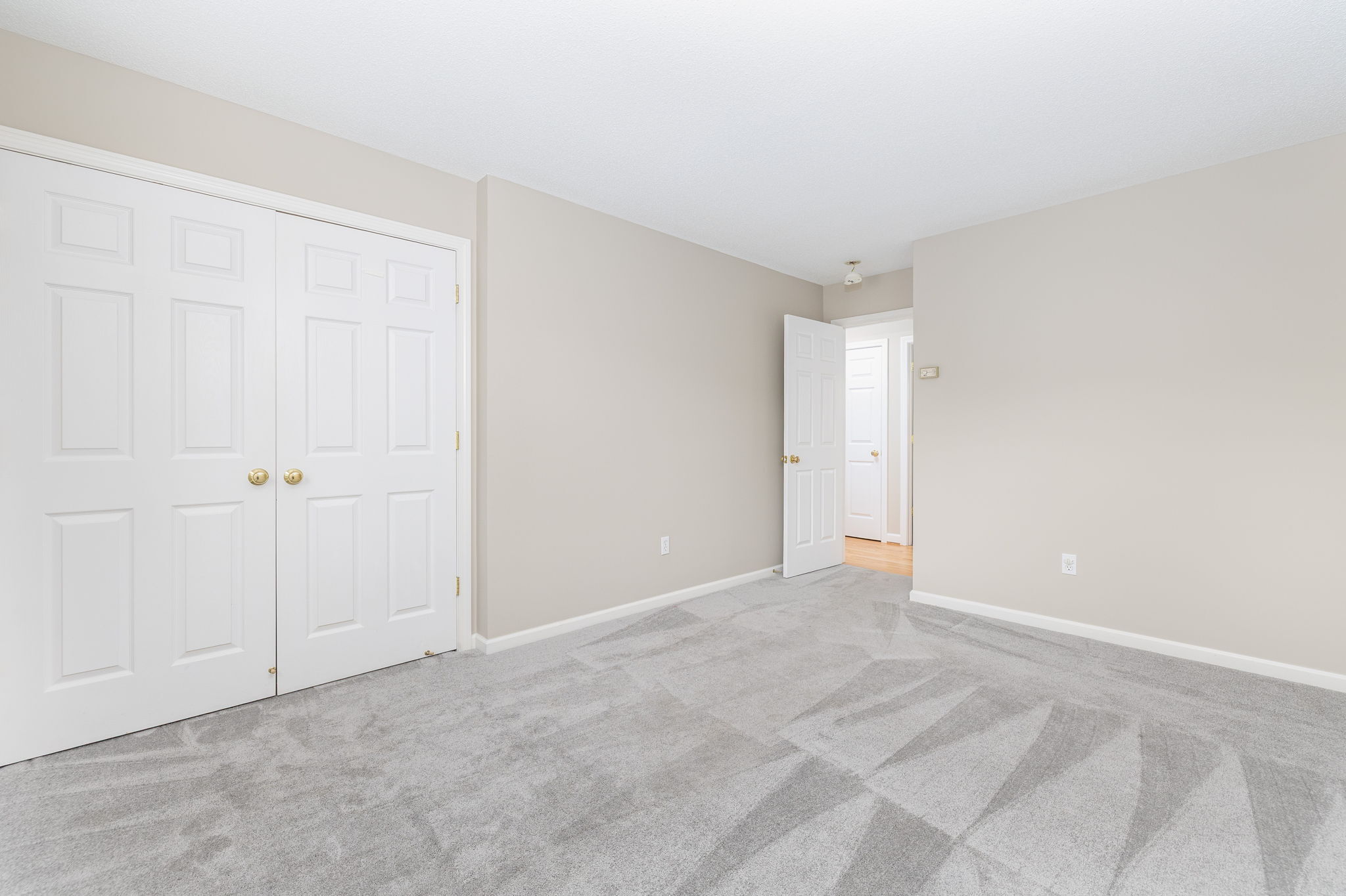 Rocky Hill, Connecticut, 06067, United States, 4 Bedrooms Bedrooms, ,3 BathroomsBathrooms,Residential,For Sale,1991962