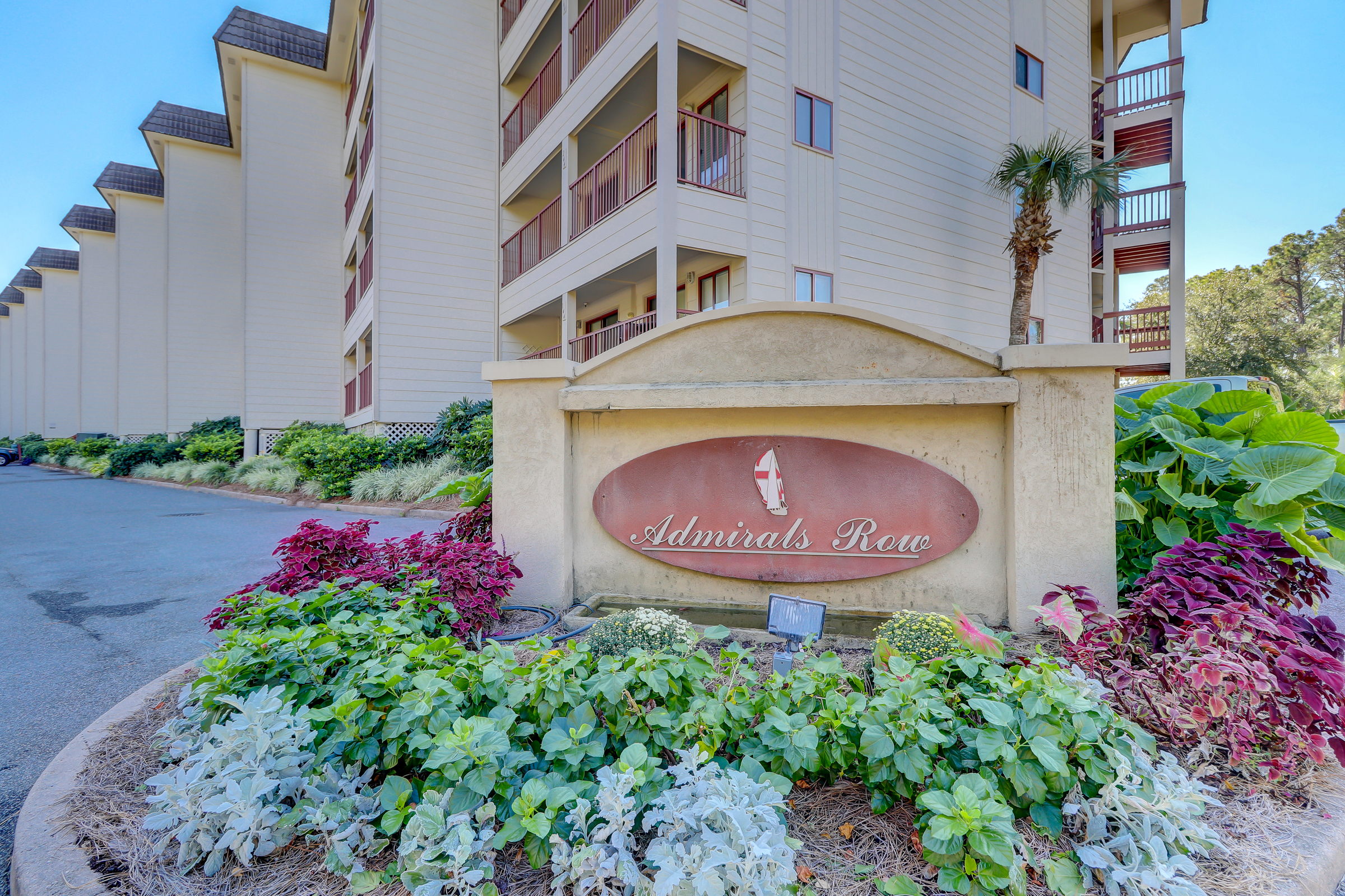 Hilton Head Island, South Carolina, 29928, United States, 1 Bedroom Bedrooms, ,1 BathroomBathrooms,Residential,For Sale,1944927