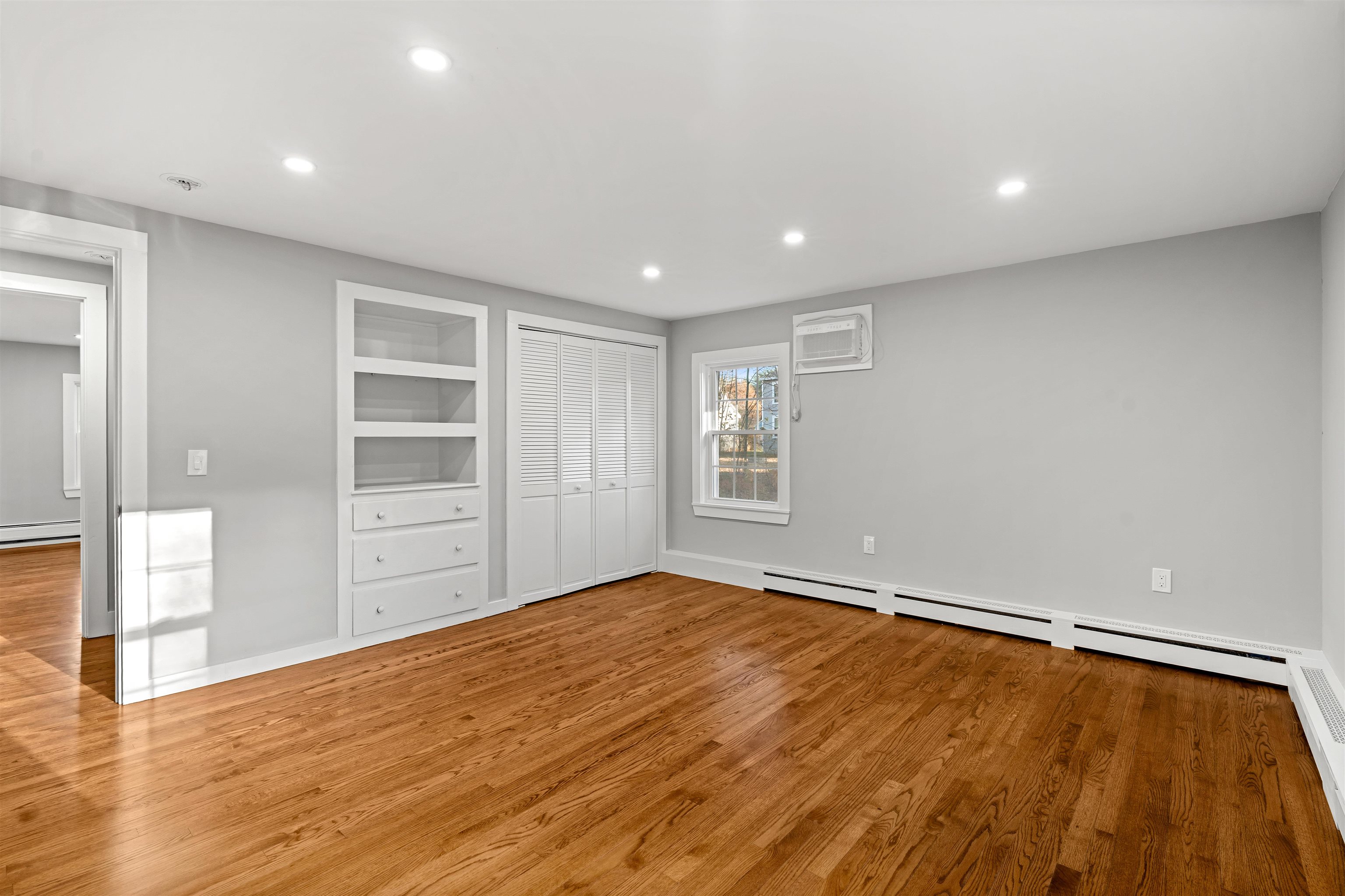 Concord, New Hampshire, 03303, United States, 4 Bedrooms Bedrooms, ,1 BathroomBathrooms,Residential,For Sale,1988375