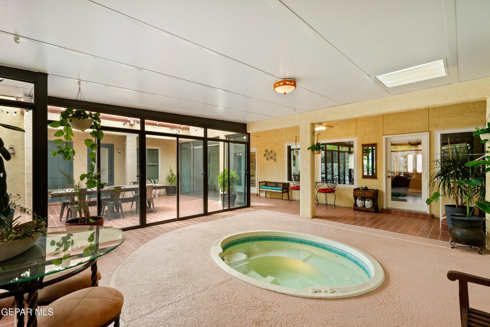El Paso, Texas, 79912, United States, 4 Bedrooms Bedrooms, ,2 BathroomsBathrooms,Residential,For Sale,1921658