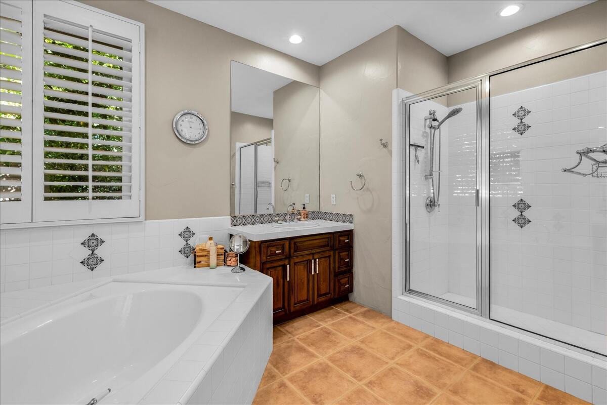 La Quinta, California, 92253, United States, 3 Bedrooms Bedrooms, ,3 BathroomsBathrooms,Residential,For Sale,1990308