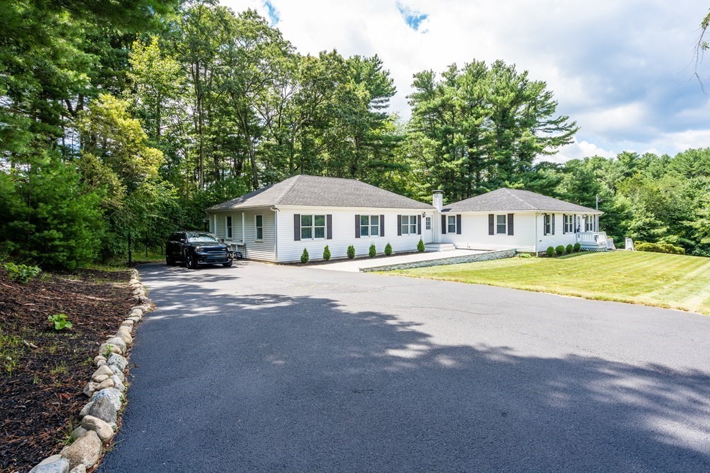 Wrentham, Massachusetts, 02093, United States, 3 Bedrooms Bedrooms, ,5 BathroomsBathrooms,Residential,For Sale,1851924