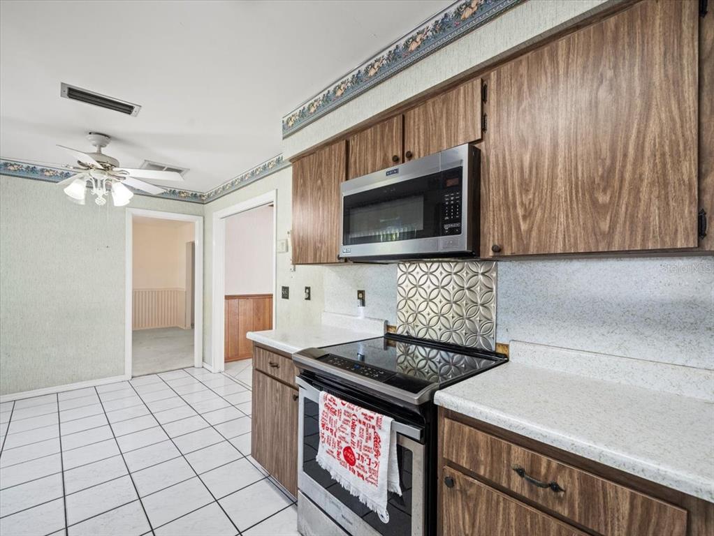 Tampa, Florida, 33618, United States, 4 Bedrooms Bedrooms, ,2 BathroomsBathrooms,Residential,For Sale,1966497