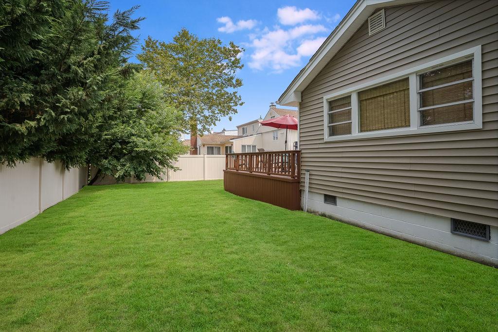 Oceanside, New York, 11572, United States, 3 Bedrooms Bedrooms, ,3 BathroomsBathrooms,Residential,For Sale,1908521