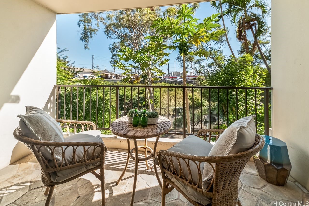 Honolulu, Hawaii, 96816, United States, 2 Bedrooms Bedrooms, ,2 BathroomsBathrooms,Residential,For Sale,1836905