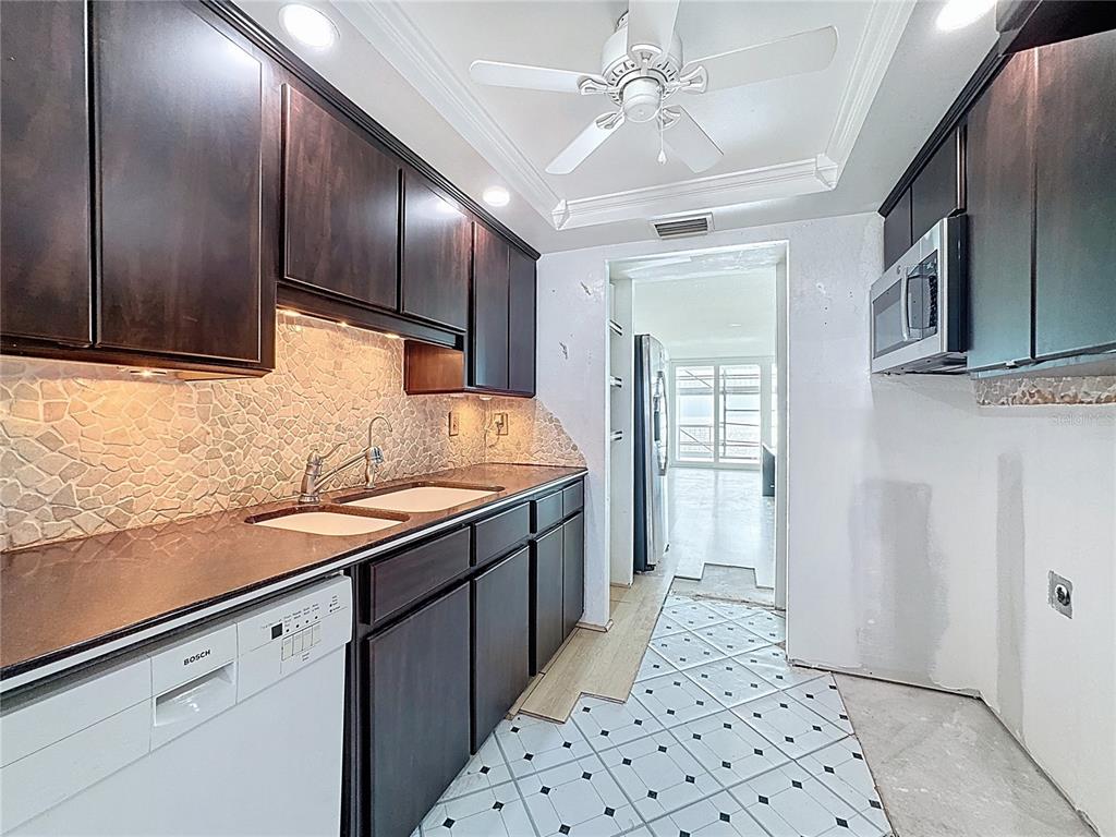 Venice, Florida, 34285, United States, 2 Bedrooms Bedrooms, ,2 BathroomsBathrooms,Residential,For Sale,1916690