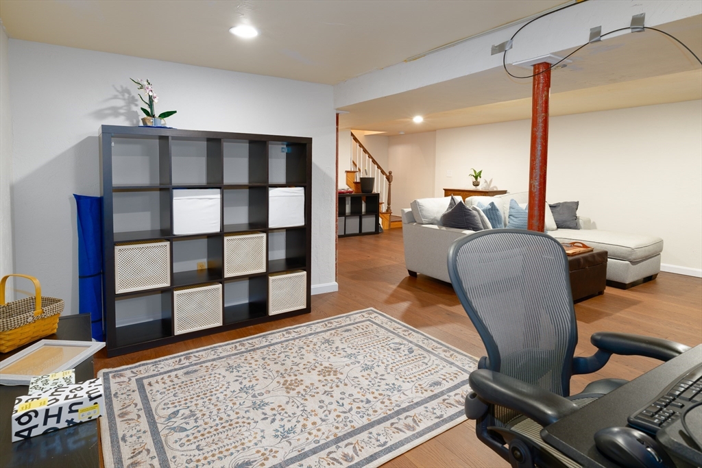 Chelmsford, Massachusetts, 01863, United States, 3 Bedrooms Bedrooms, ,2 BathroomsBathrooms,Residential,For Sale,1988056