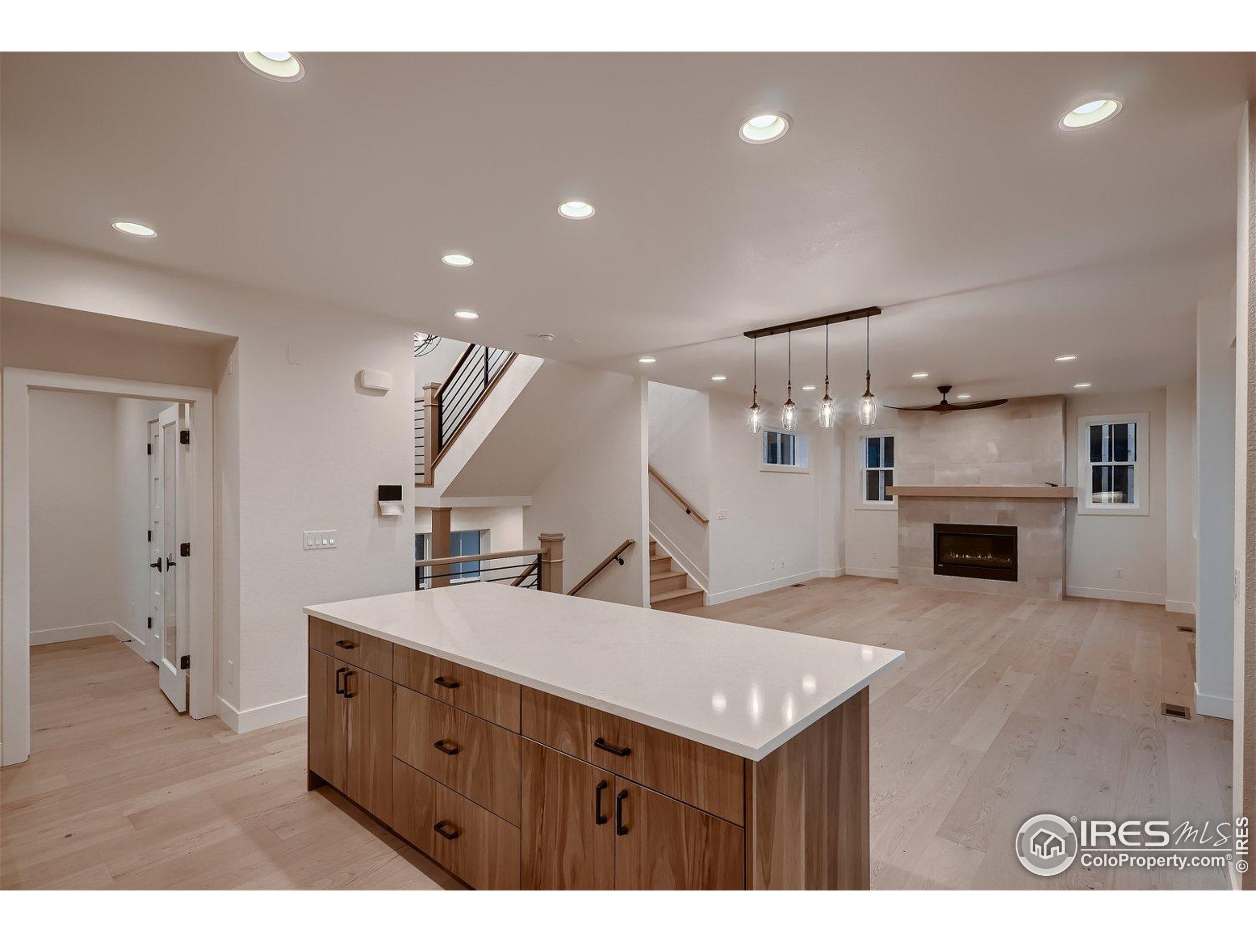 Louisville, Colorado, 80027, United States, 4 Bedrooms Bedrooms, ,3 BathroomsBathrooms,Residential,For Sale,1818293
