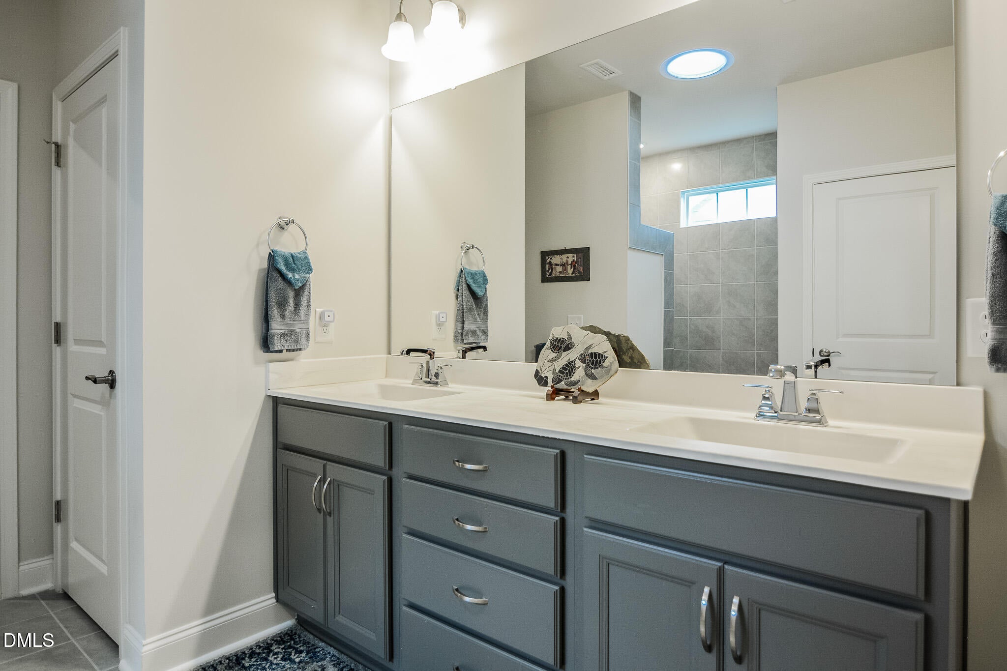 Clayton, North Carolina, 27527, United States, 3 Bedrooms Bedrooms, ,3 BathroomsBathrooms,Residential,For Sale,1958023