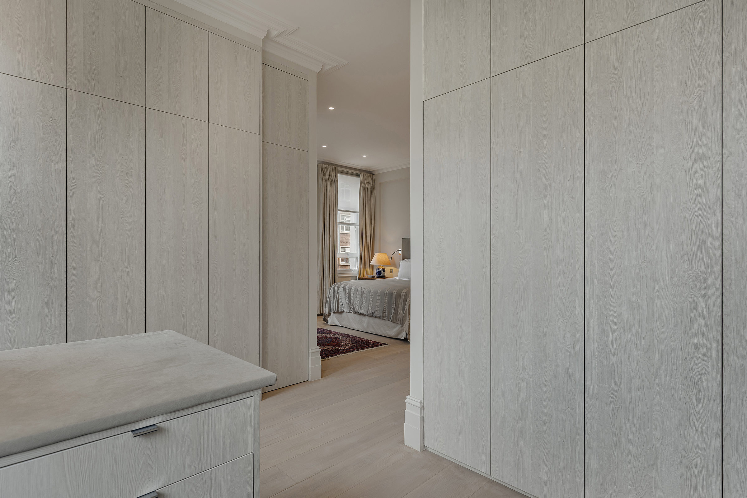  A Generous Three-Bedroom Apartment in Ennismore Gardens - 物件實景