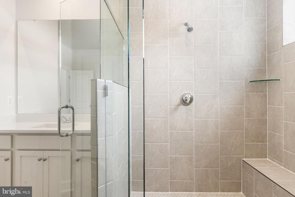 Glen Allen, Virginia, 23060, United States, 4 Bedrooms Bedrooms, ,3 BathroomsBathrooms,Residential,For Sale,1988875