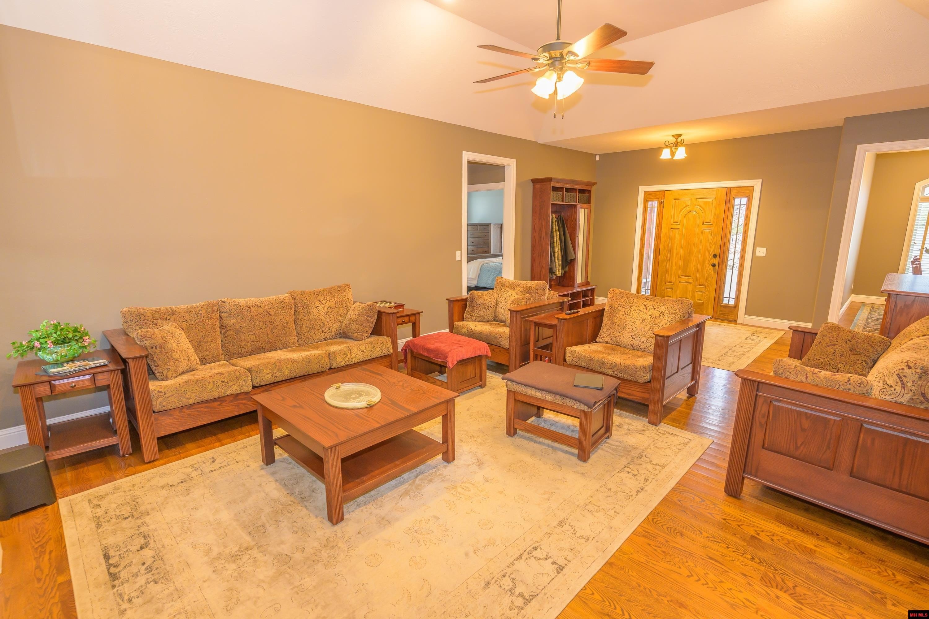 Mountain Home, Arkansas, 72653, United States, 3 Bedrooms Bedrooms, ,2 BathroomsBathrooms,Residential,For Sale,2033184
