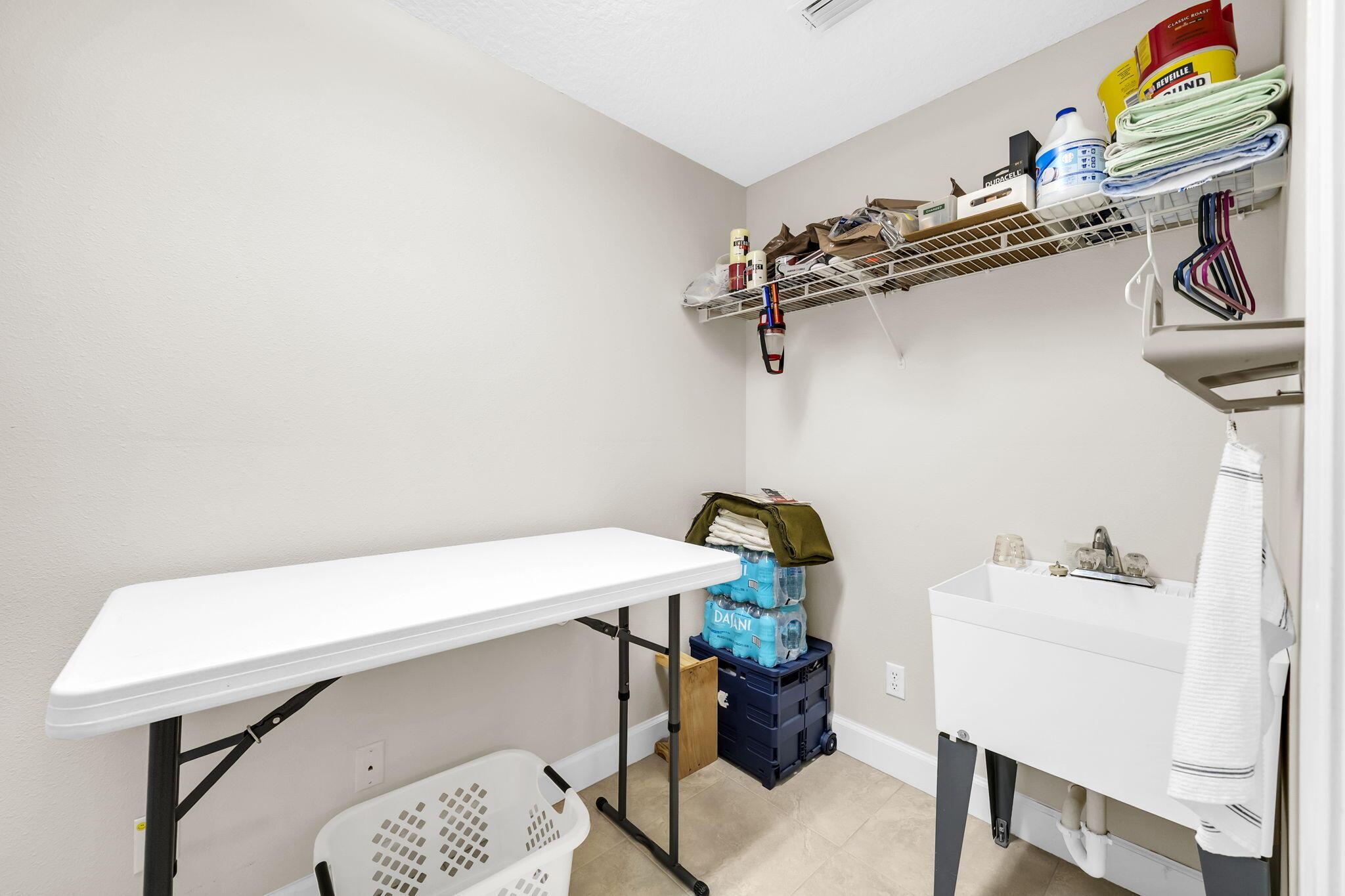 Fort Walton Beach, Florida, 32547, United States, 4 Bedrooms Bedrooms, ,4 BathroomsBathrooms,Residential,For Sale,2008970