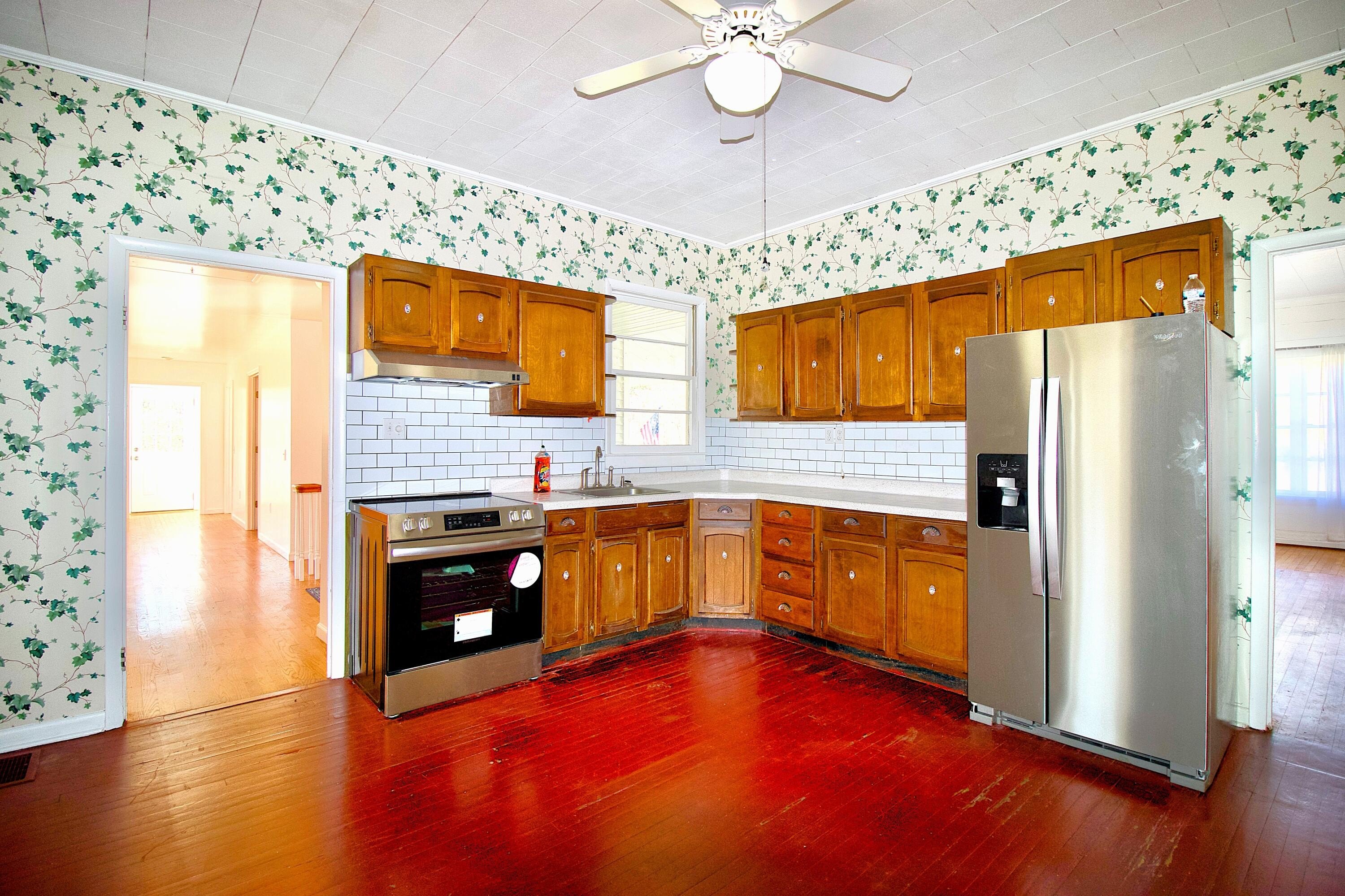 5557 Flat Mountain Rd, Alderson, West Virginia, 24910, United States, 3 Bedrooms Bedrooms, ,4 BathroomsBathrooms,Residential,For Sale,5557 Flat Mountain Rd,1644446