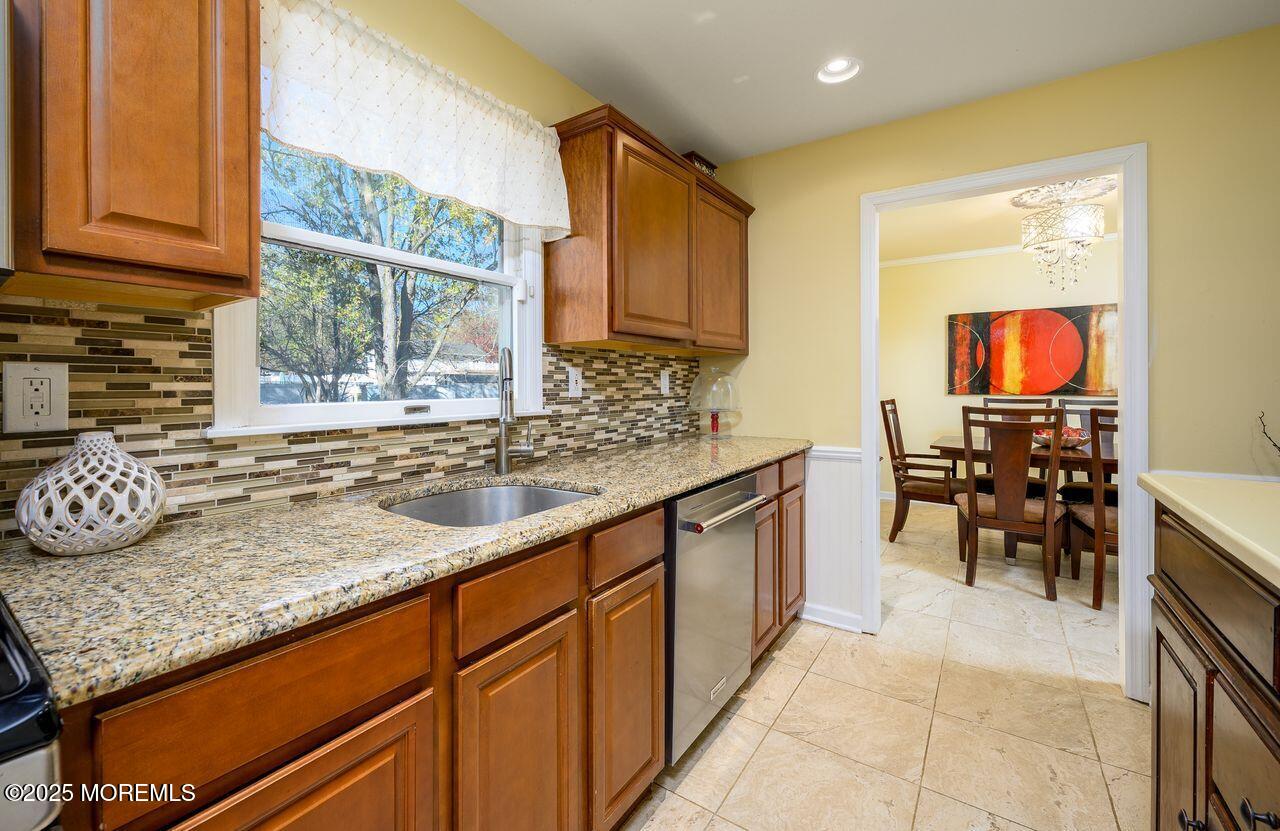 Manalapan, New Jersey, 07726, United States, 4 Bedrooms Bedrooms, ,2 BathroomsBathrooms,Residential,For Sale,1988076