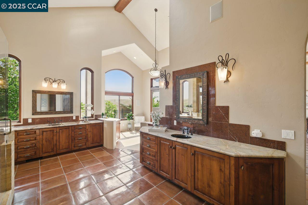 Danville, California, 94506, United States, 4 Bedrooms Bedrooms, ,4 BathroomsBathrooms,Residential,For Sale,1940508