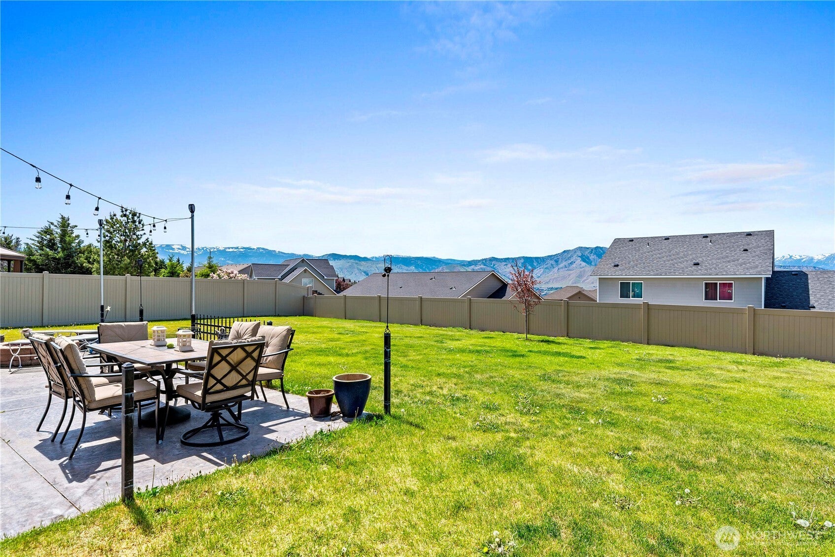 East Wenatchee, Washington, 98802, United States, 3 Bedrooms Bedrooms, ,3 BathroomsBathrooms,Residential,For Sale,1805668