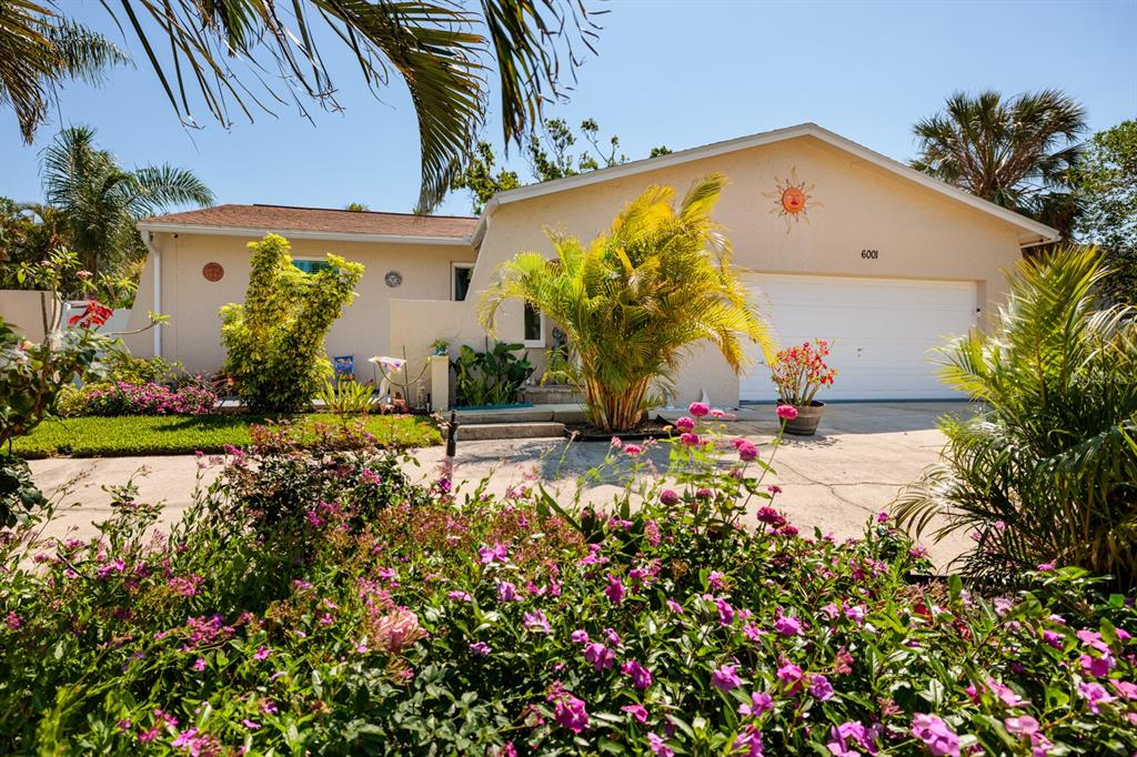 St Petersburg, Florida, 33703, United States, 3 Bedrooms Bedrooms, ,2 BathroomsBathrooms,Residential,For Sale,1770463