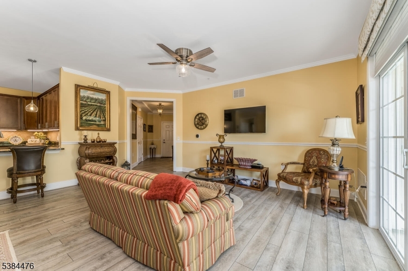 Franklin Twp., New Jersey, 08873, United States, 2 Bedrooms Bedrooms, ,2 BathroomsBathrooms,Residential,For Sale,1950649