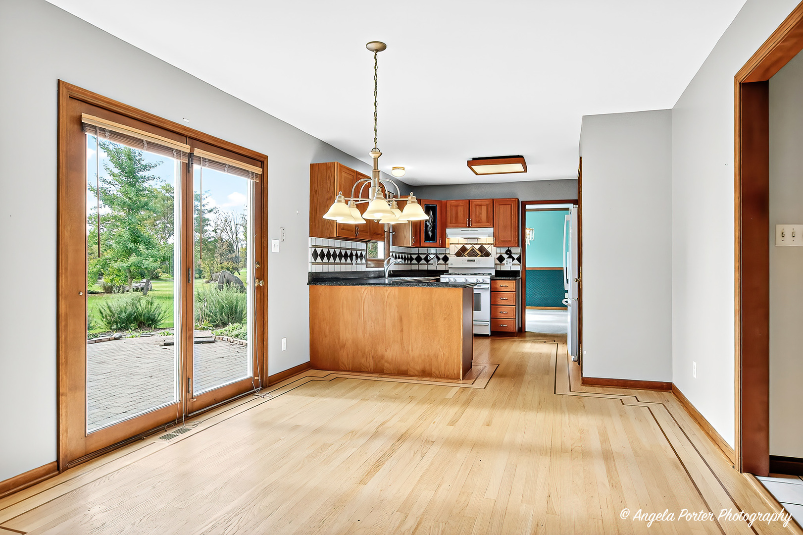 Crystal Lake, Illinois, 60012, United States, 4 Bedrooms Bedrooms, ,3 BathroomsBathrooms,Residential,For Sale,1982844