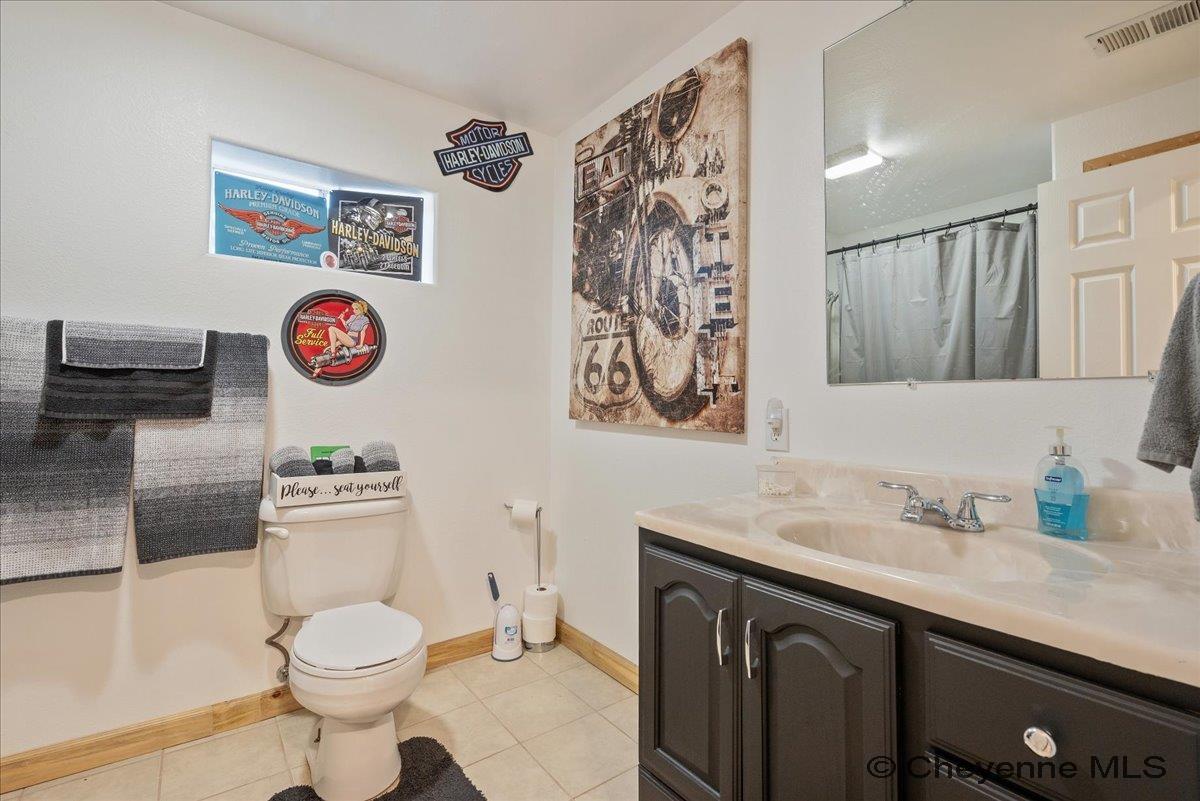 Cheyenne, Wyoming, 82007, United States, 4 Bedrooms Bedrooms, ,3 BathroomsBathrooms,Residential,For Sale,1941950